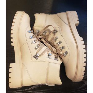 J. Crew Women's Lightweight Leather Nordic Boots Size 9 BB383